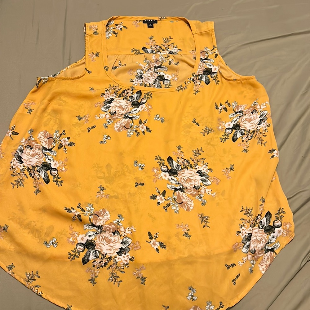 Torrid Mustard Yellow Floral Sleeveless Top Tank Size 0